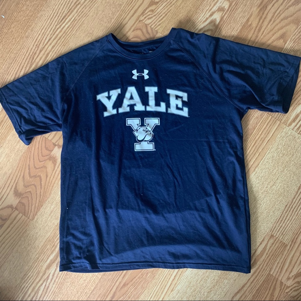 Yale university t-shirt